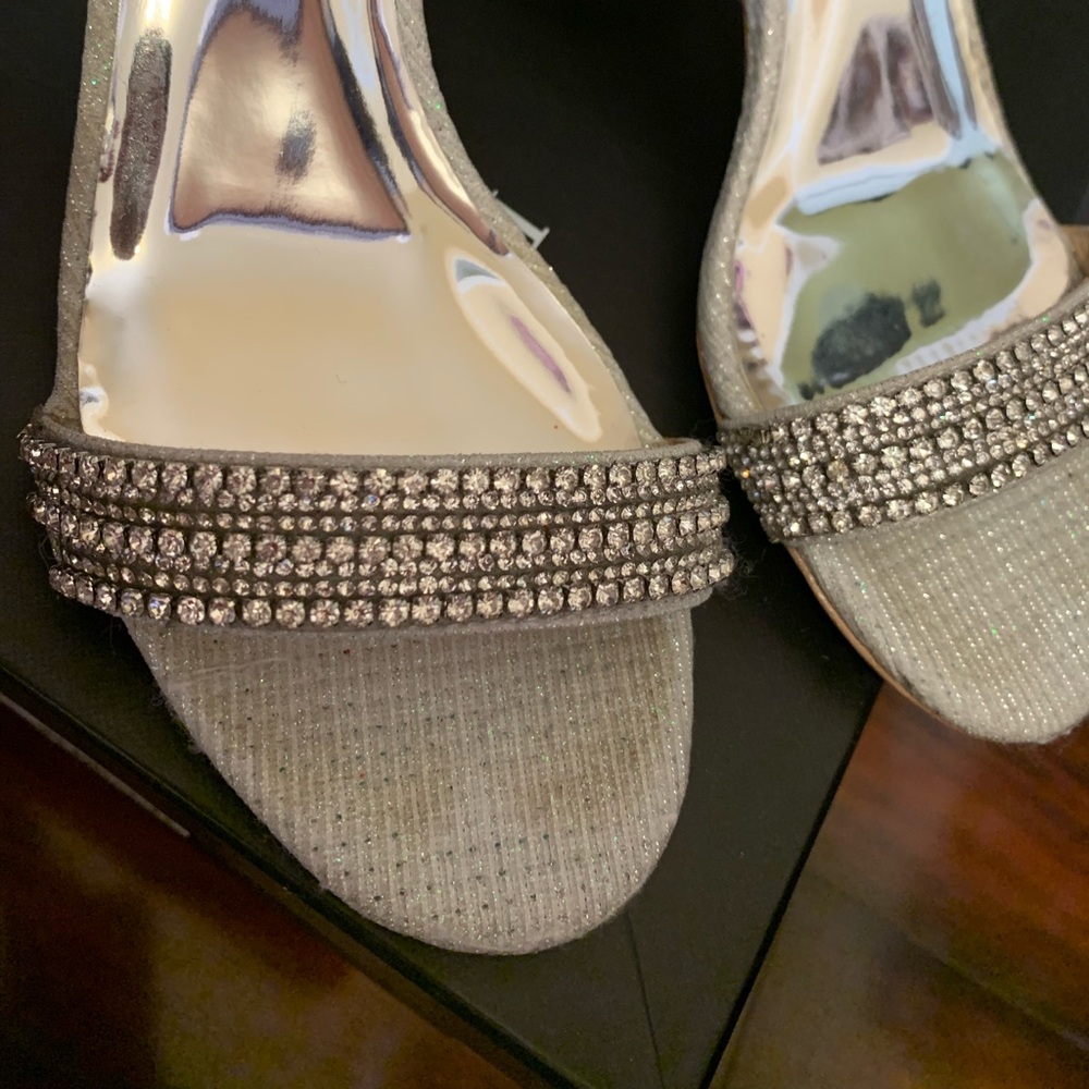 Badgley Mischa Block Heeled Sandals, size 6